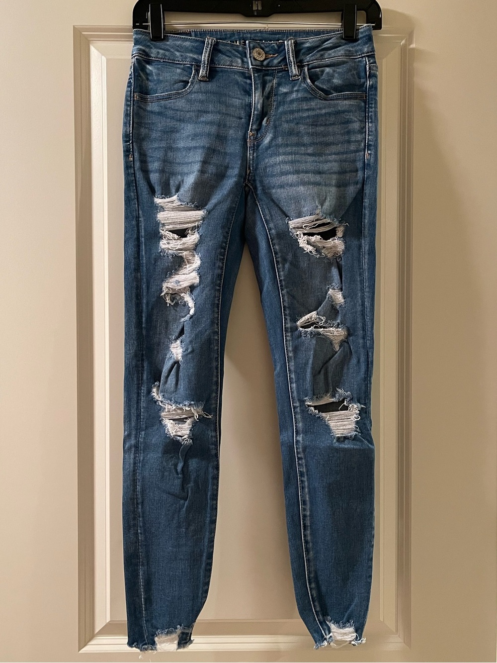 American Eagle Outfitters AE Women’s Distressed Skinny Jeans Blue 2 SHORT